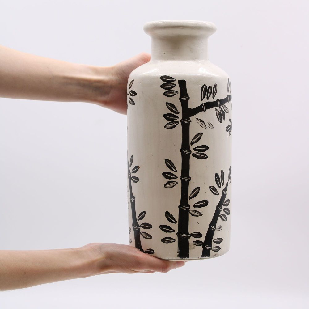 Terrakotta-Vase „Bamboo Motif Straight“ – Naturton mit Bambusrelief - Handarbeit