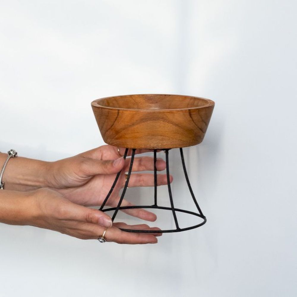 Elevated Teak Bowl 15 cm – Schale auf Metallständer, vielseitig einsetzbar