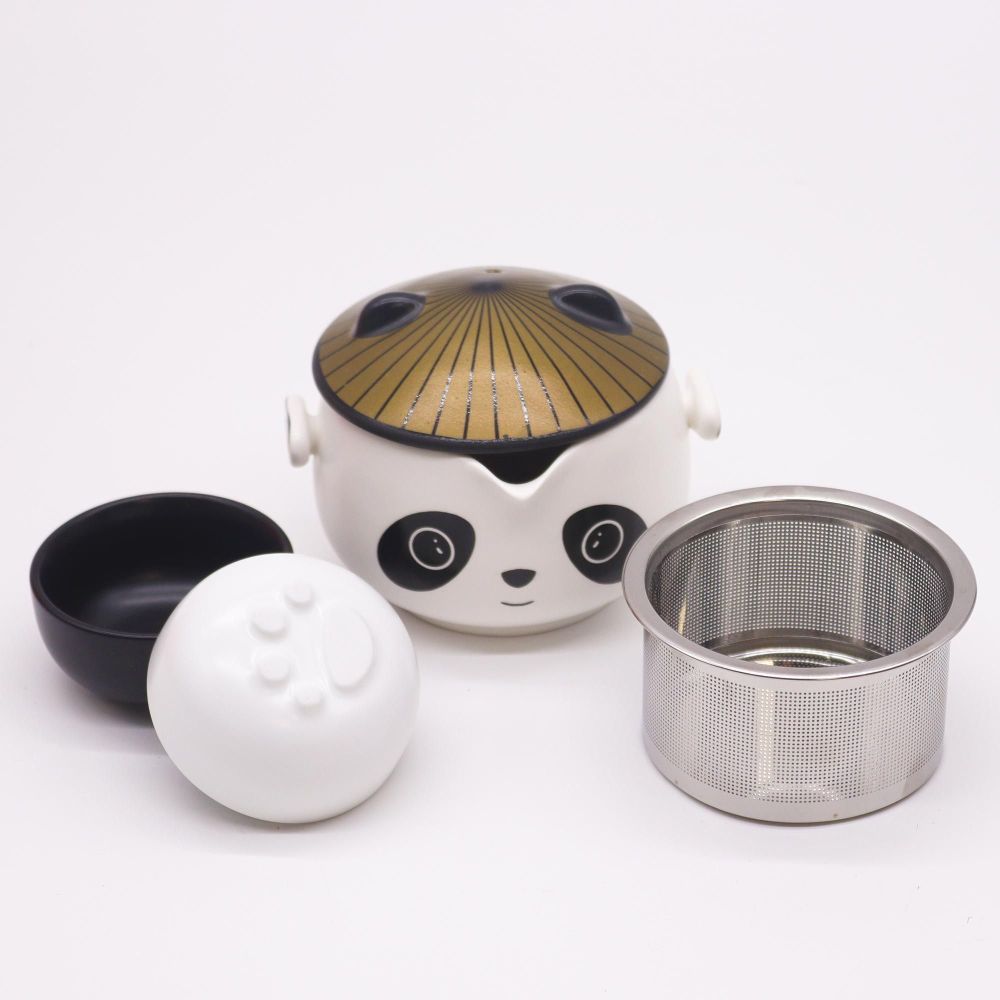 Verspieltes Panda Teeset – Teekanne mit Sieb, 2 Tassen, Reisebox - 210 ml