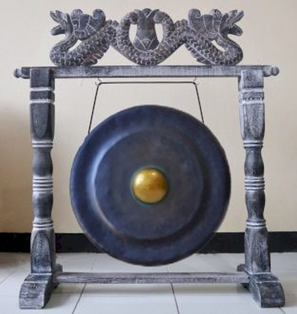 Medium Healing Gong im Holzständer – Black, Handarbeit aus Bali, Ø 35 cm
