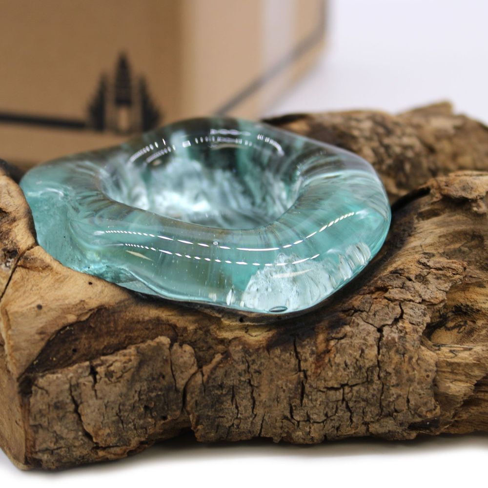 Geschenkidee - edler Glas-Kerzenhalter auf Holz - einzigartiges Teelichtunikat