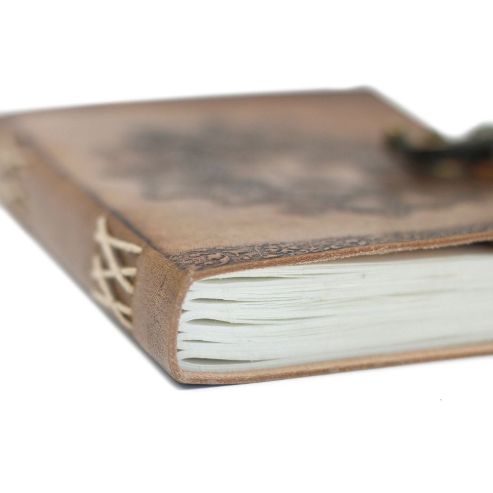 Exklusives Notizbuch aus Leder – handgemachtes Tagebuch oder als Skizzenbuch
