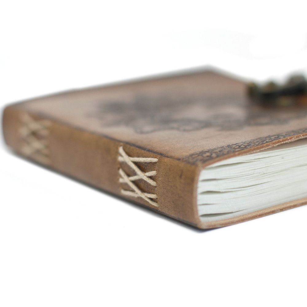 Exklusives Notizbuch aus Leder – handgemachtes Tagebuch oder als Skizzenbuch