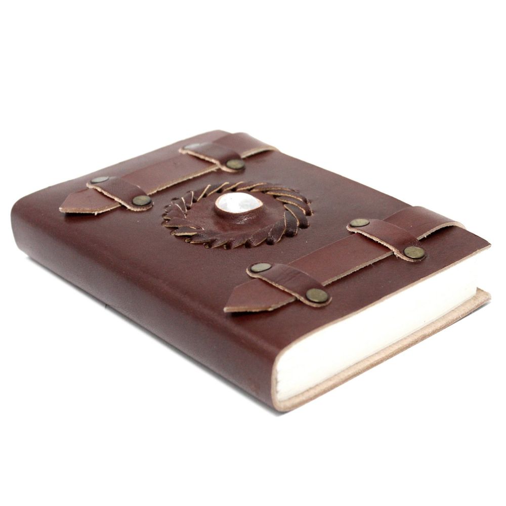 Kleines Notizbuch aus Leder 15x10 cm – stilvolles Tagebuch mit Riemenverschluss