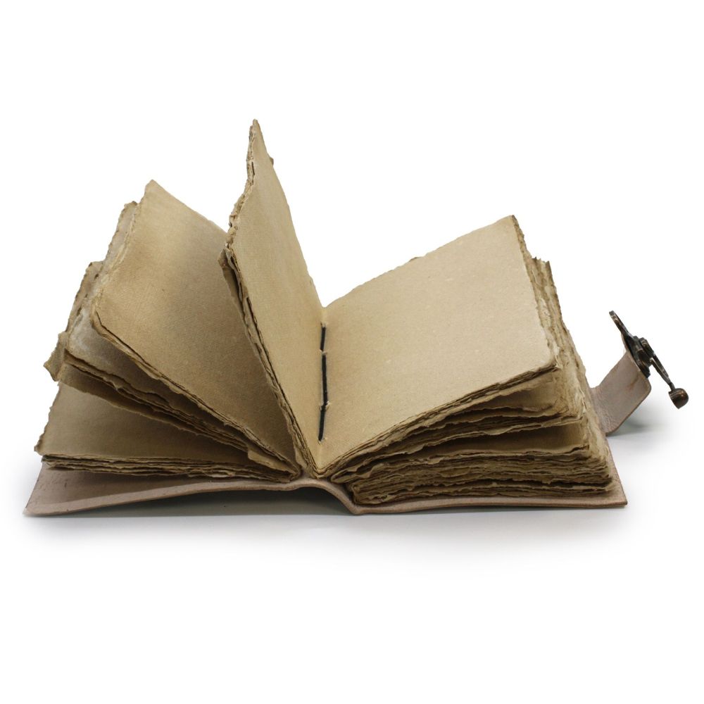Notizbuch Bee Kind – kleines Journal mit unregelmäßigem Rand und Naturcharakter