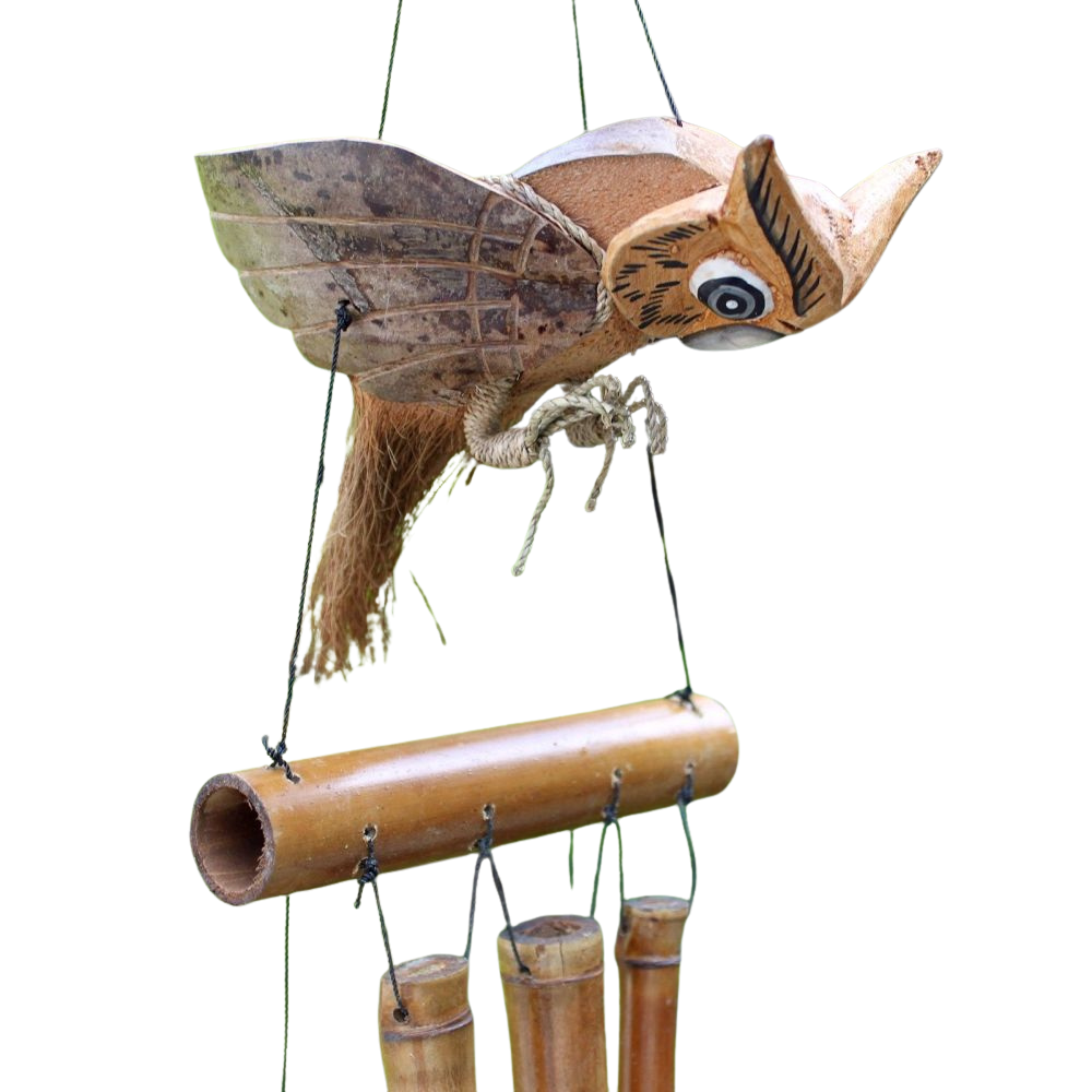 Handgefertigtes Windspiel Eule aus Kokosnuss – Natur Windspiel mit Bambusklang